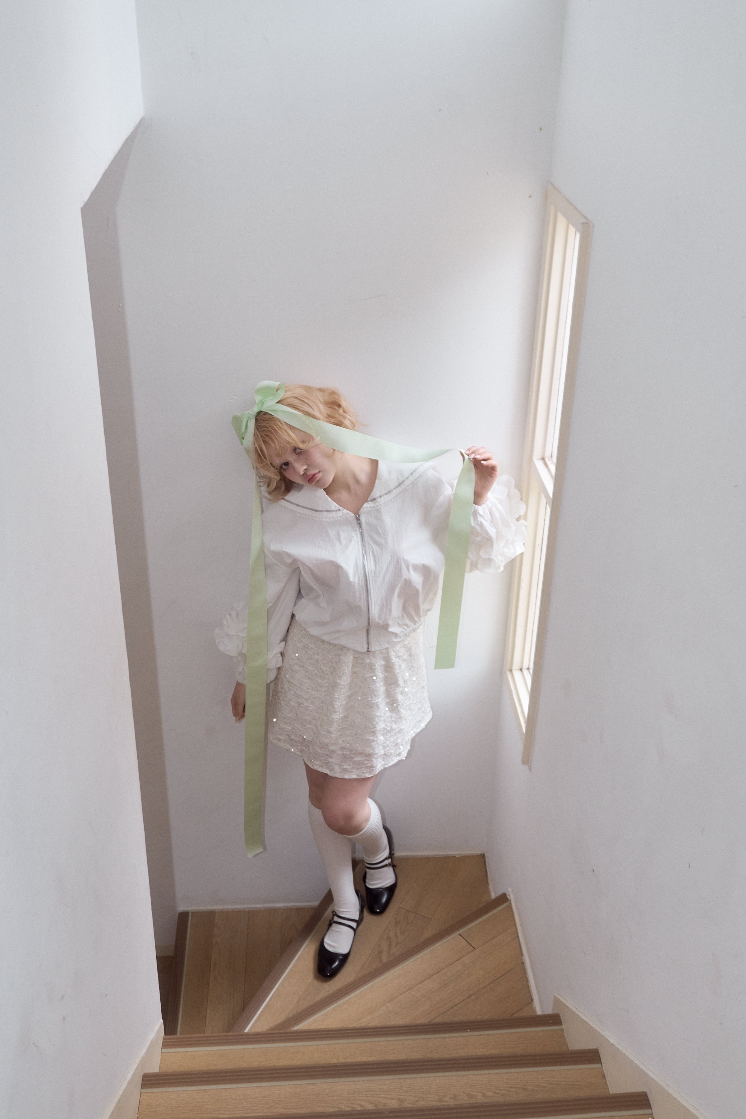 muguet frill sailor collar blouson White