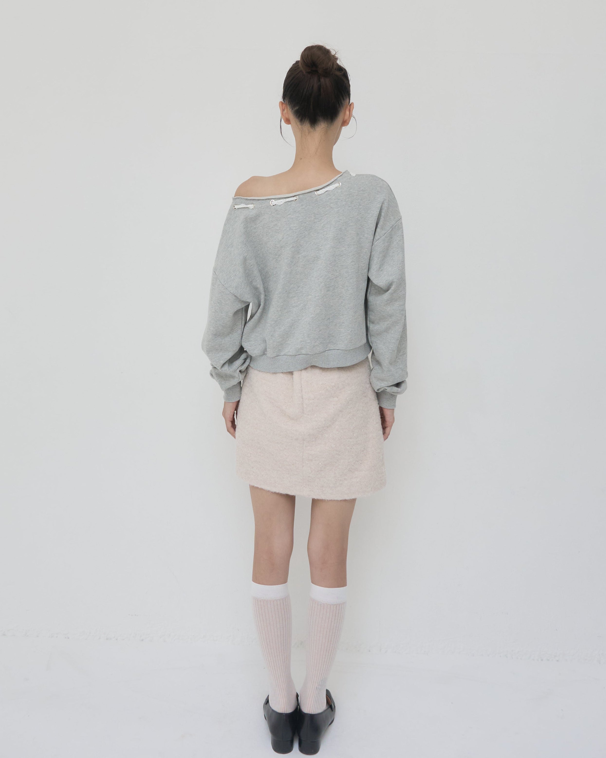 ribbon one shoulder sweat